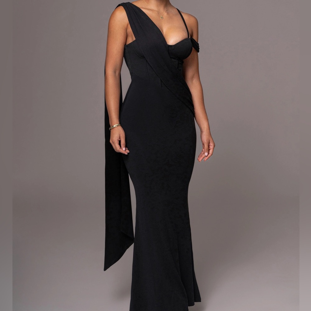 JLUXLABEL Black Asymmetric One-Shoulder Maxi Dress
